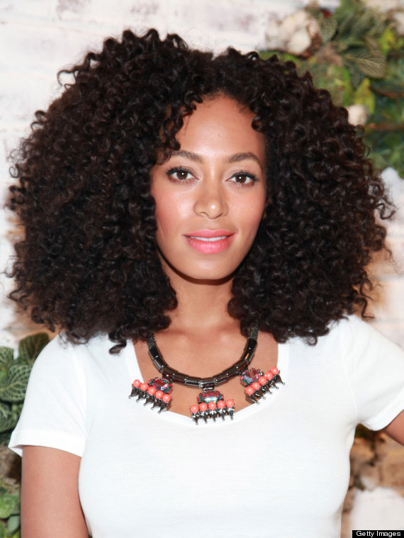 https://www.lovebrownsugar.com/wp-content/uploads/2015/05/Solange-Knowles-long-curly-hair02.jpg